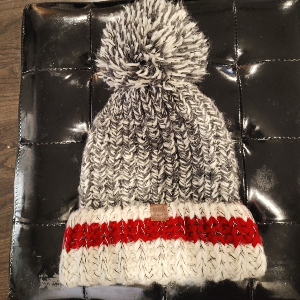Roots iconic winter cabin hat